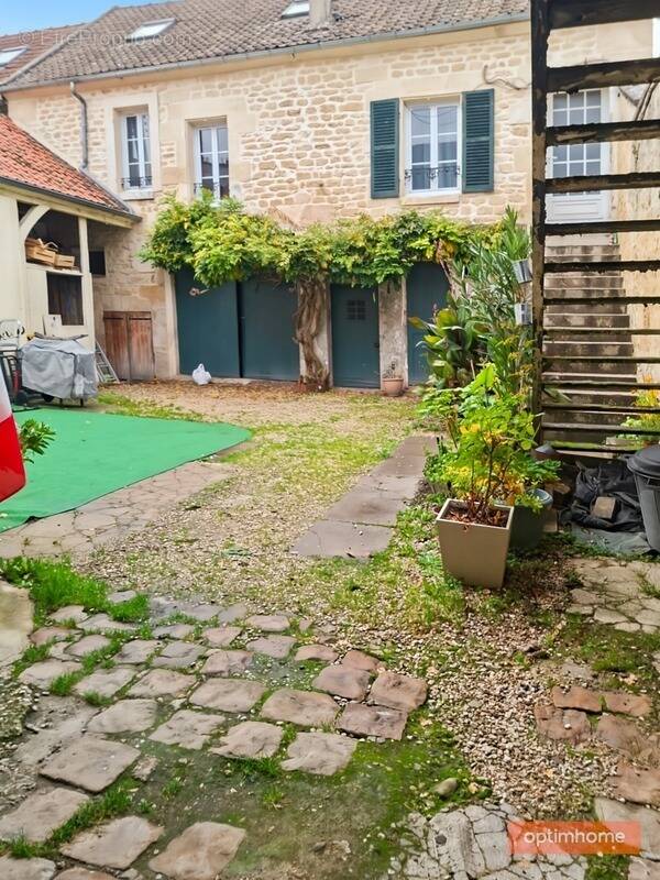 Appartement à PRECY-SUR-OISE