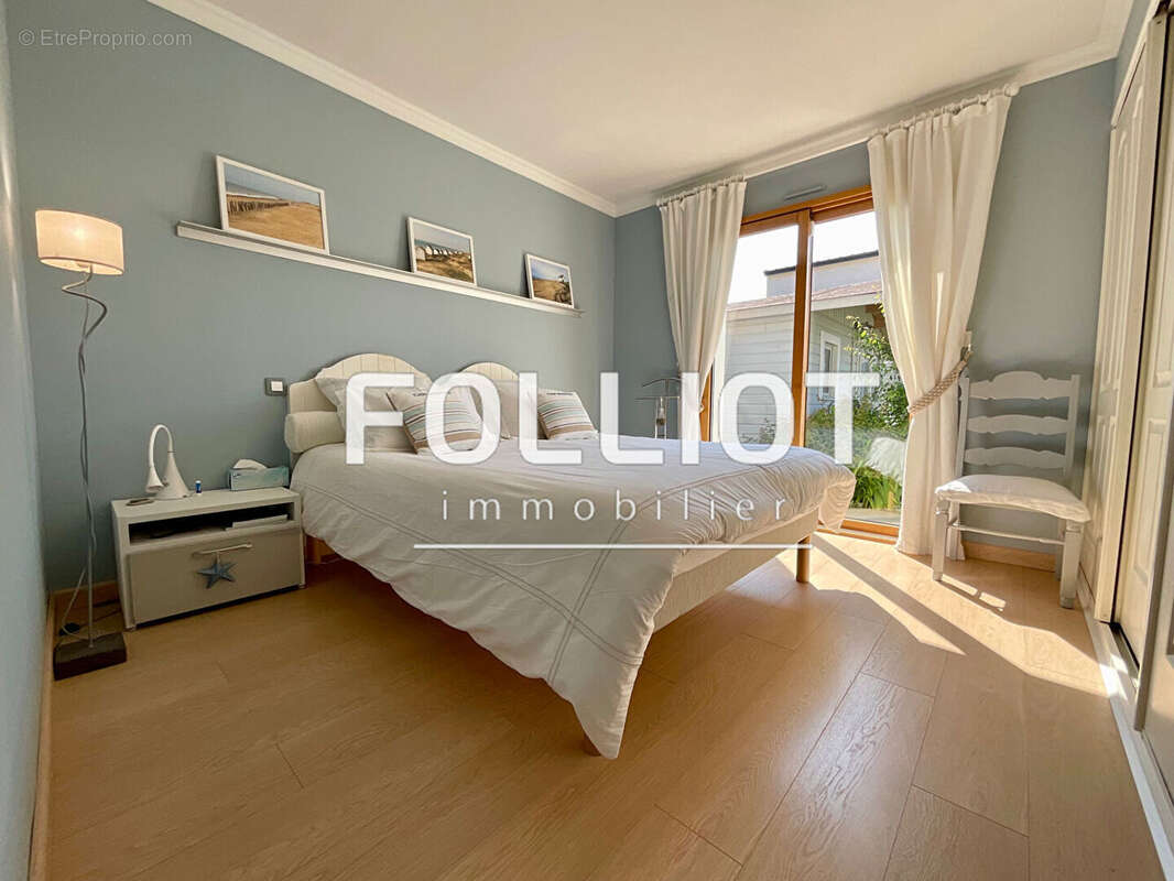 Maison à AGON-COUTAINVILLE