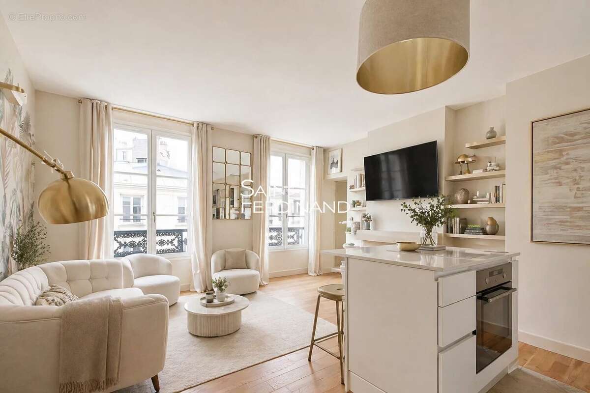 Appartement à PARIS-16E