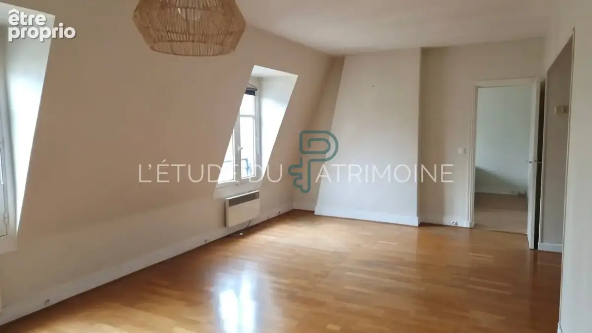 Appartement à PARIS-16E