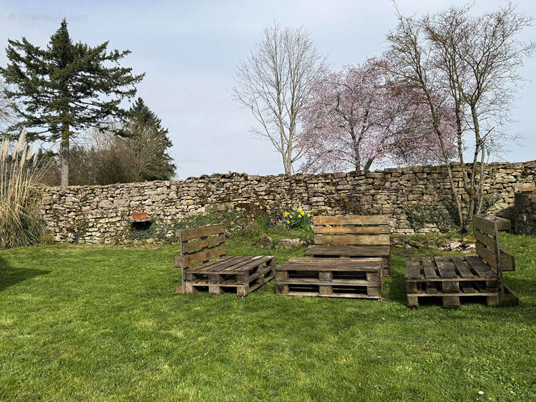 Maison à CHAMPLEMY