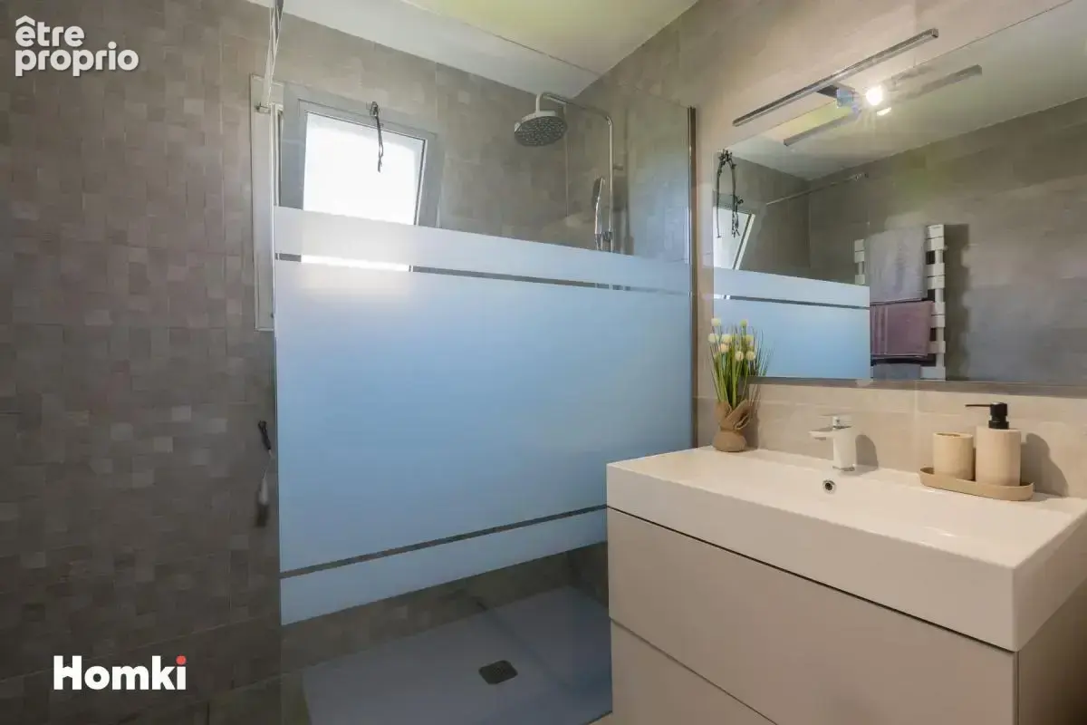 Appartement T3 de 63 m² à Nice 06200, Avenue Sainte-Marguerite - photo 6