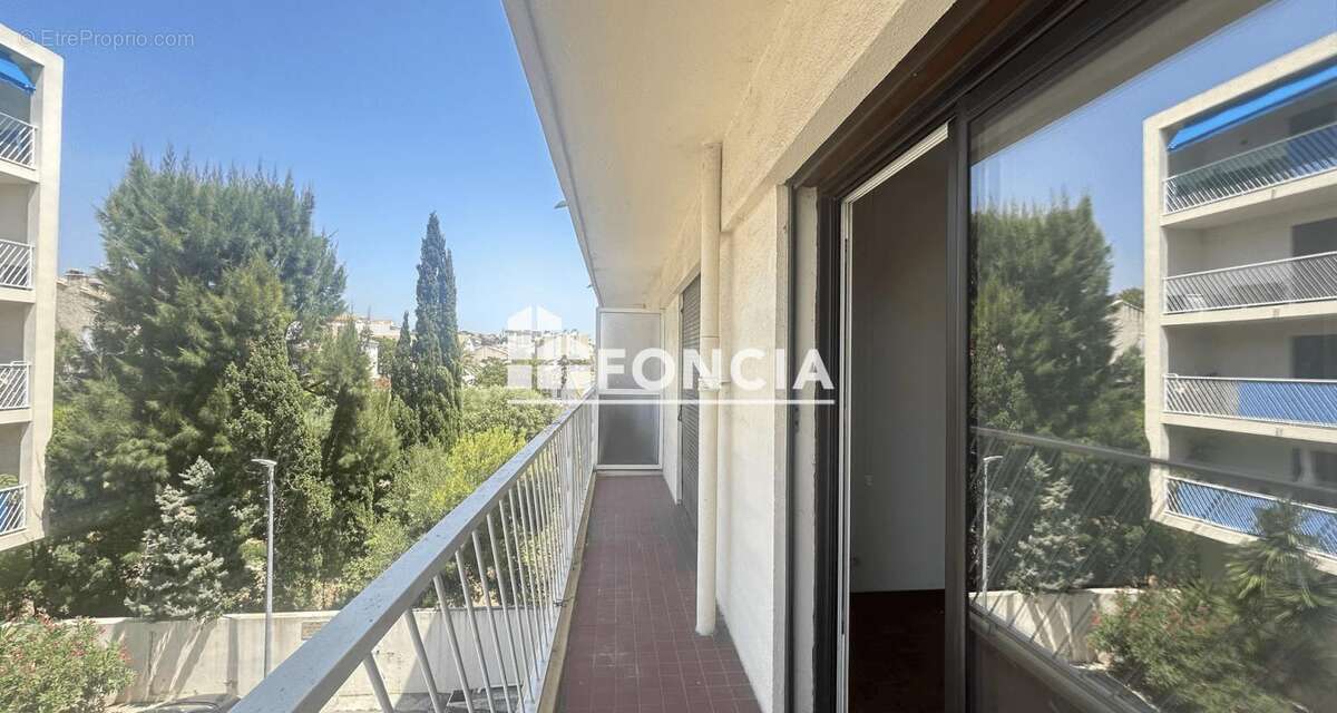 Mourillon port saint louis. tres bel appartement t3 vue mer. grand balcon. garage en sus - photo 5