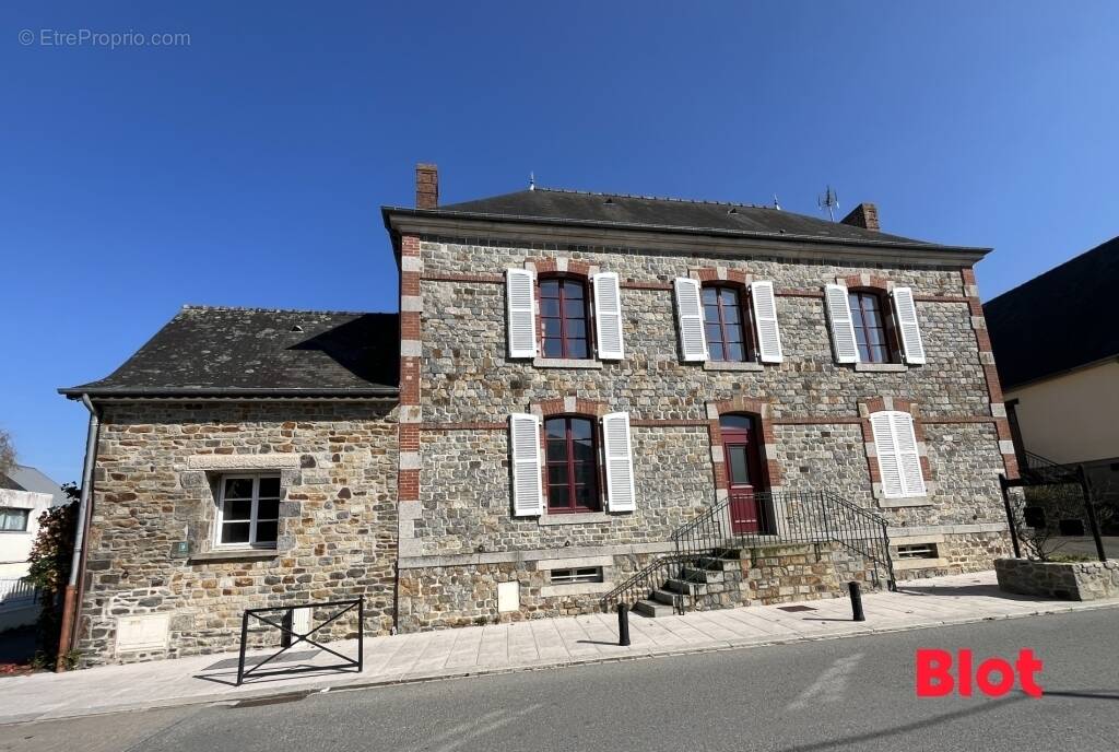 Maison à ETRELLES
