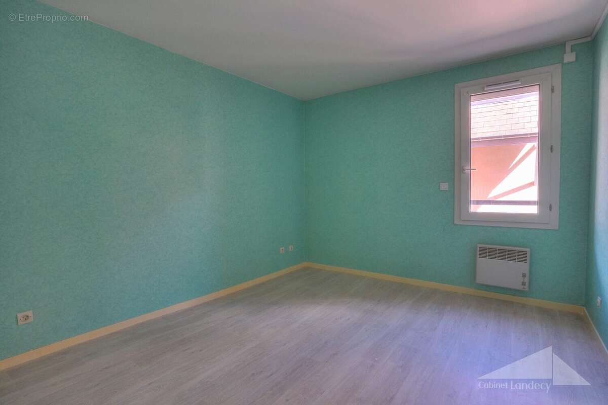 Appartement à THOIRY