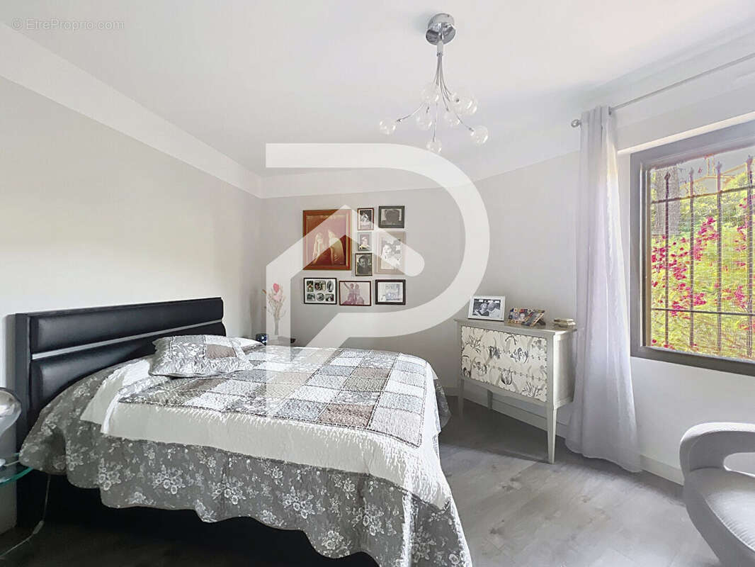 Appartement à CARQUEIRANNE