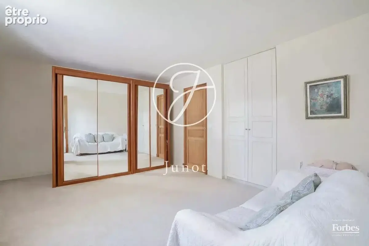 Le Vésinet - LAC INFERIEUR - Appartement - 228.95m² - 4 chambres - Terrain de 1500m². - photo 16
