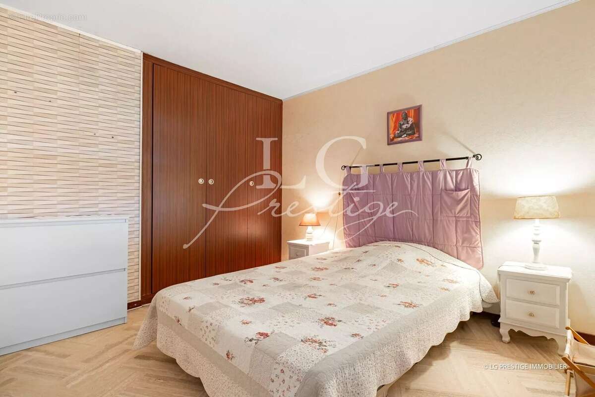 Appartement à MANDELIEU-LA-NAPOULE