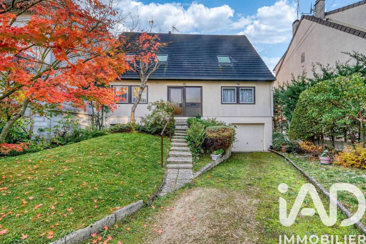 Maison 190 m² à Les Pavillons-Sous-Bois  - photo 2