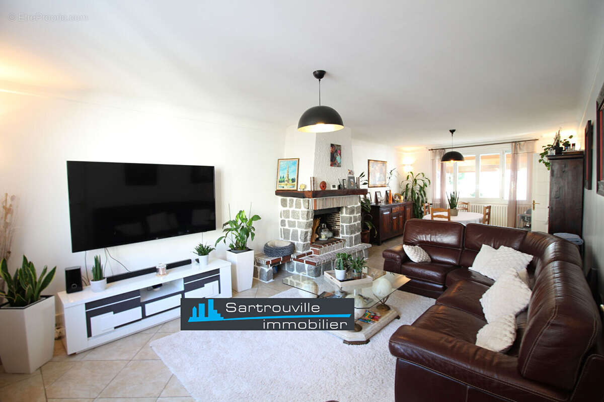 Maison à SARTROUVILLE
