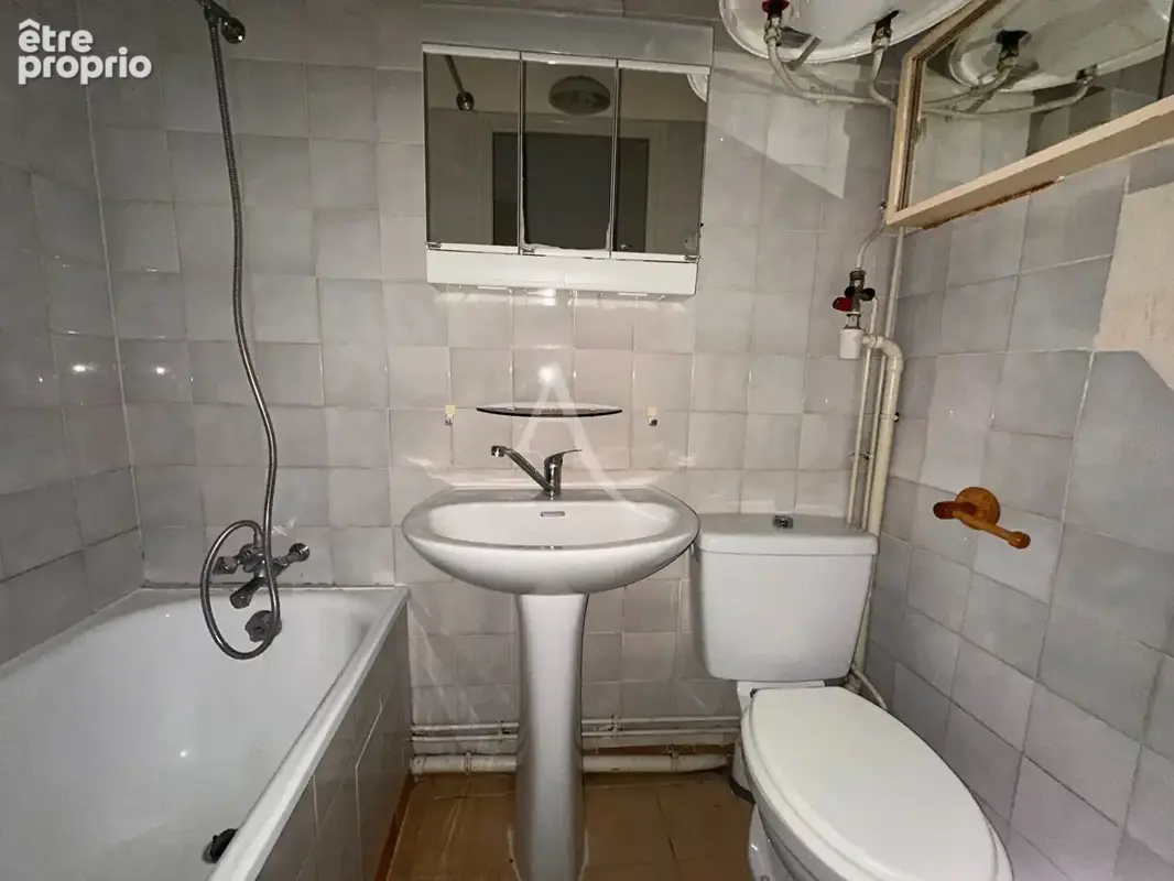 PARIS 11ème  - Appartement 2 pièces - 40.16m² -  METRO PERE LACHAISE - photo 6