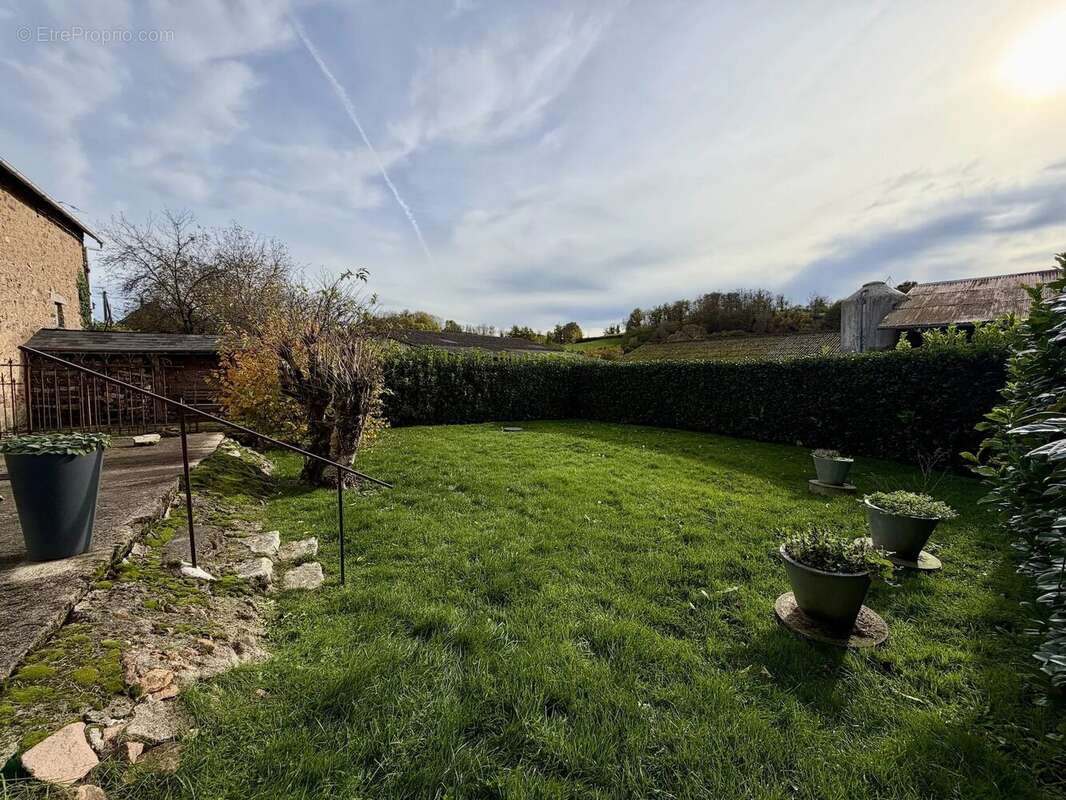 Maison à MONTIGNY-EN-MORVAN