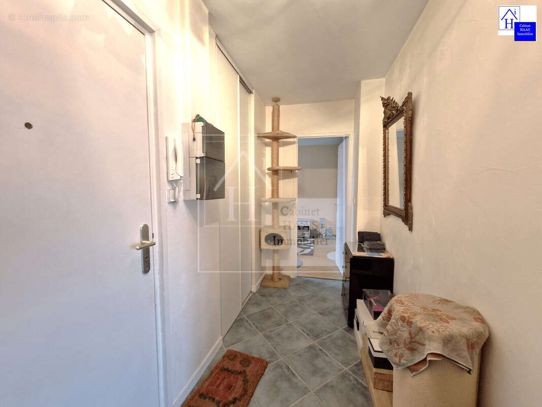 Dégagement - Appartement à VAIRES-SUR-MARNE