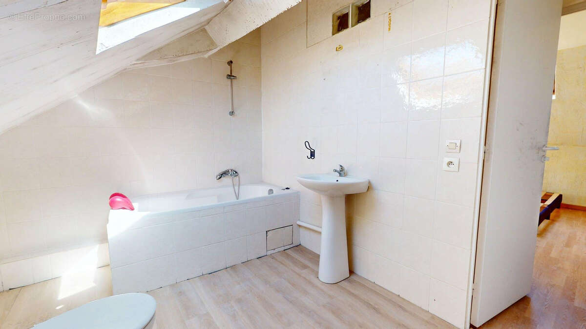 Appartement à LE THILLAY