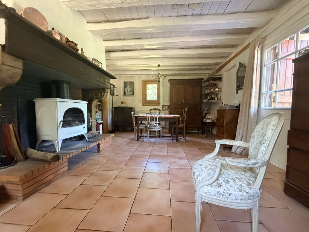 Maison à CERE
