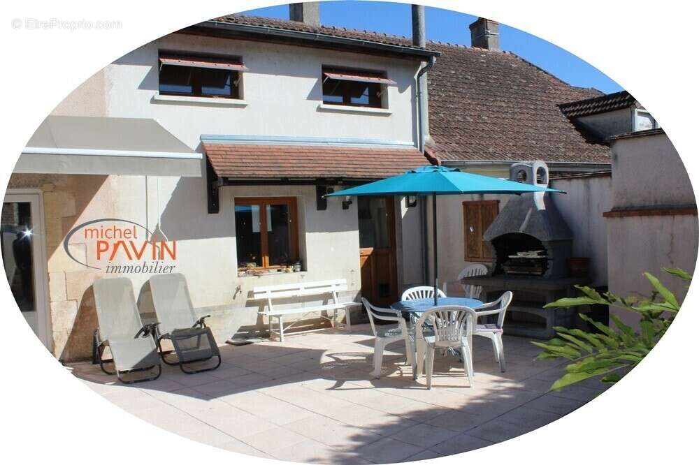 Maison à LA GUERCHE-SUR-L'AUBOIS