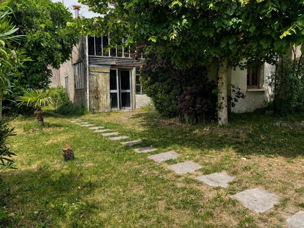 La Martelière : Maison familiale 110m2, 4 chambres et dépendances au calme absolu - photo 13