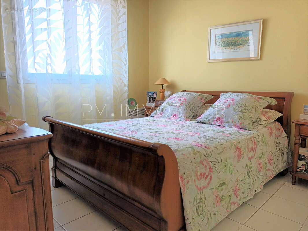 Appartement à MARSEILLE-3E