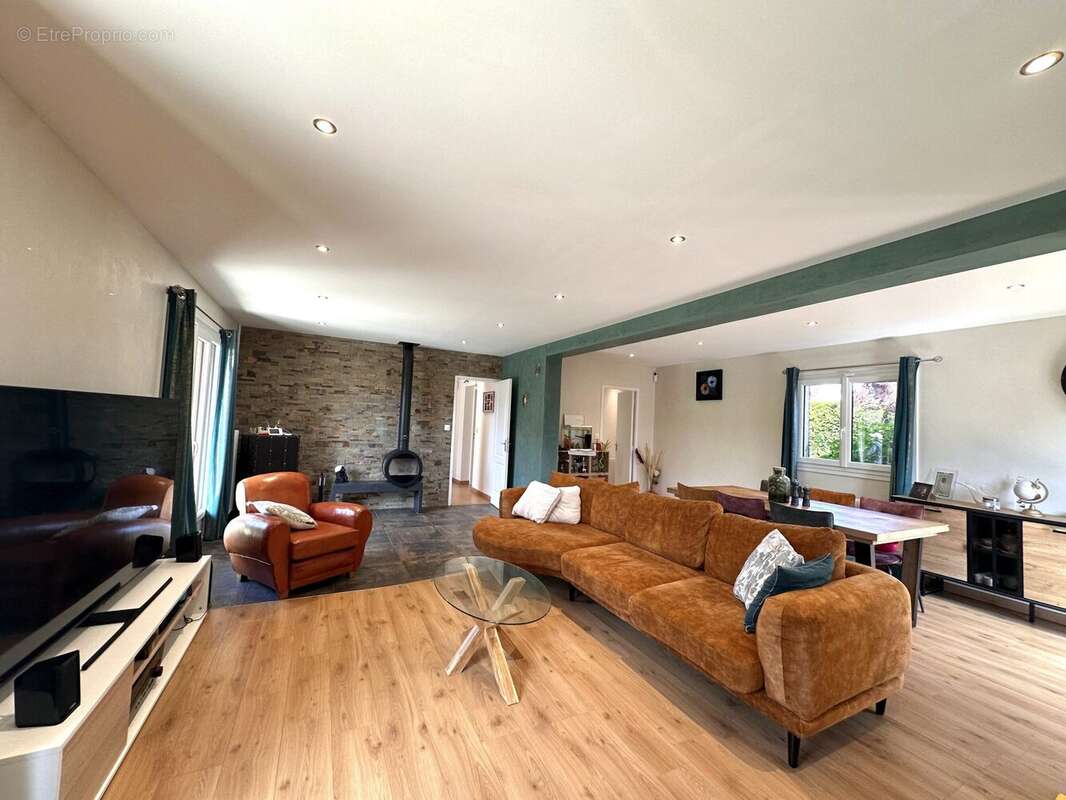 Maison 137 m² à Canteleu  - photo 6