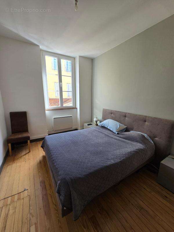 Appartement à L'ARBRESLE