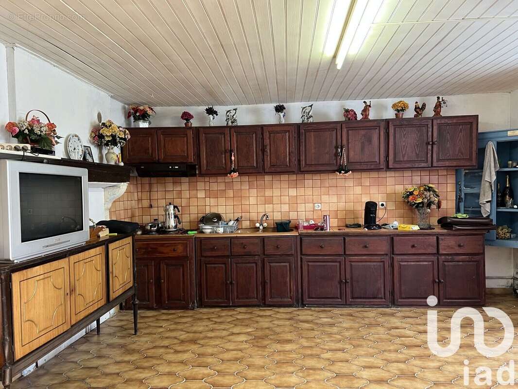 Maison 142 m² à Chirac  - photo 2