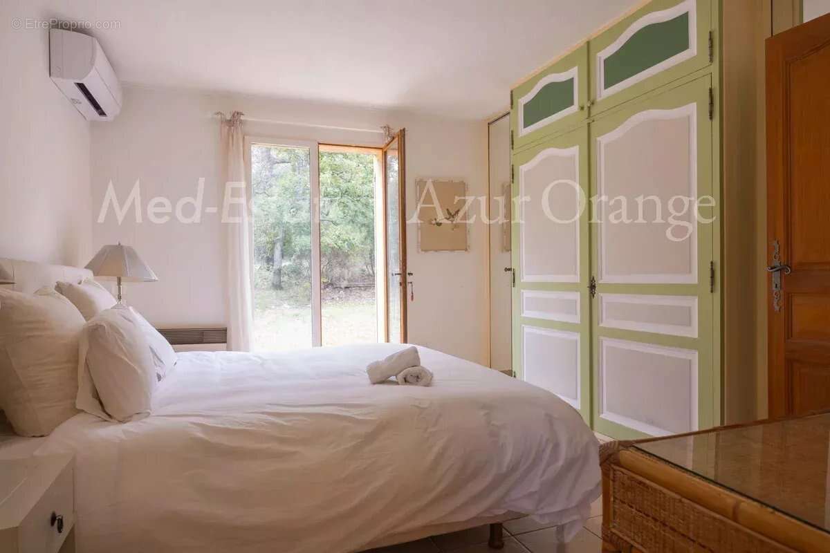 Maison à PLAN-DE-LA-TOUR