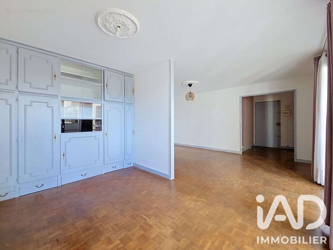 Appartement 76 m² à Paris-20e  - photo 5