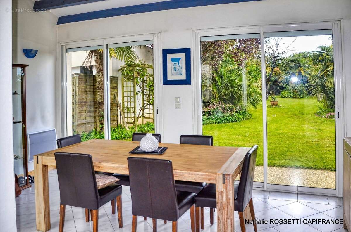 Maison à vendre 6 pièces LA GREVE SUR MIGNON (17)Maison de charme avec jardin paysagé et dépendance – 133 m² habitables sur 947  - photo 6