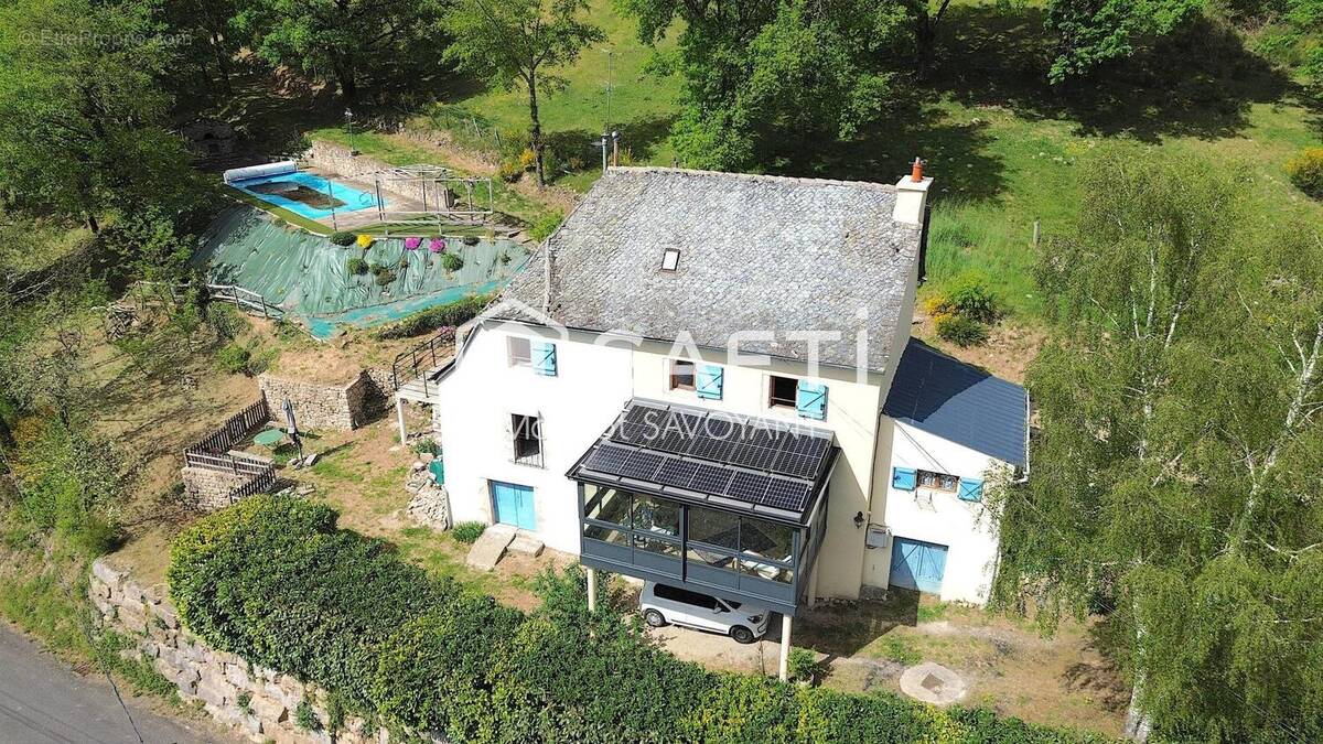 Photo 1 - Maison à ENTRAYGUES-SUR-TRUYERE