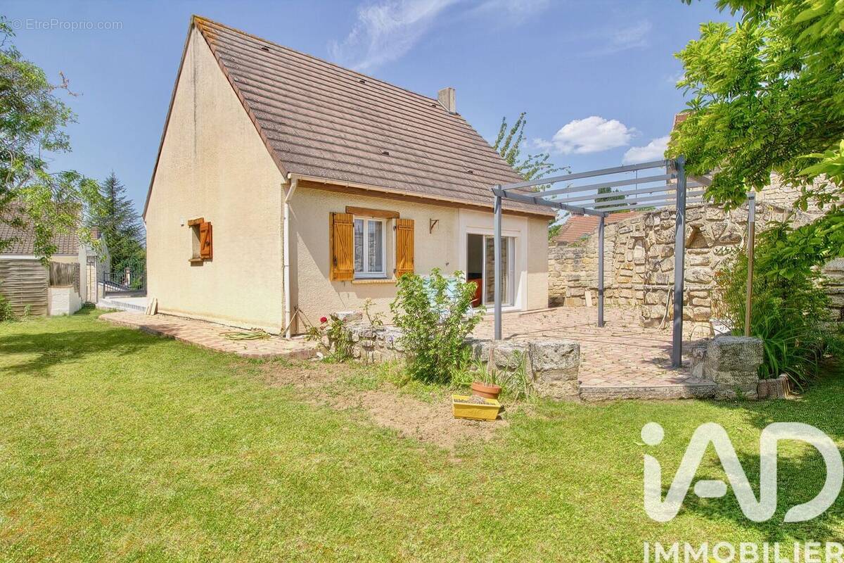 Photo 1 - Maison à SAINT-LEU-D'ESSERENT
