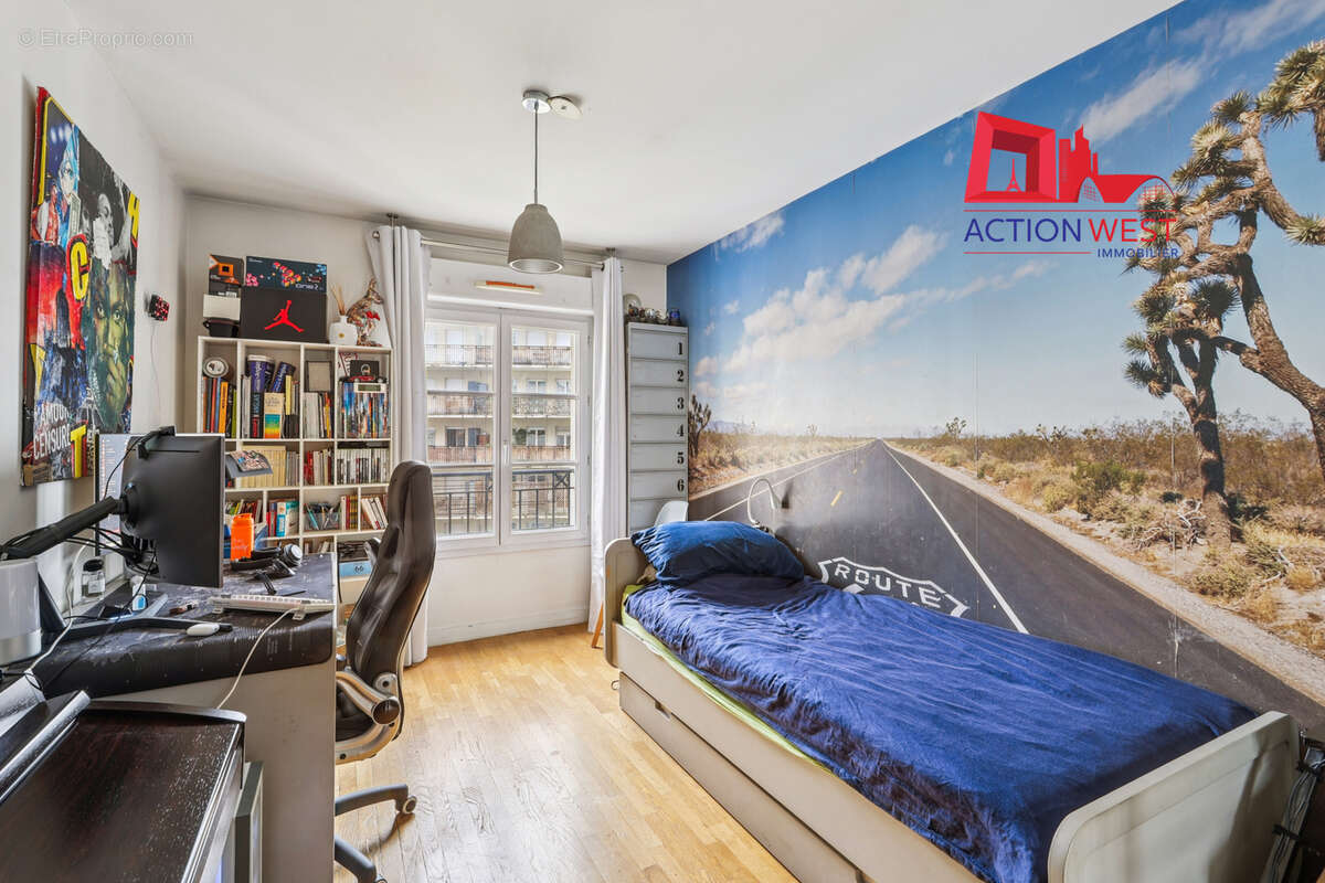 Appartement à COURBEVOIE