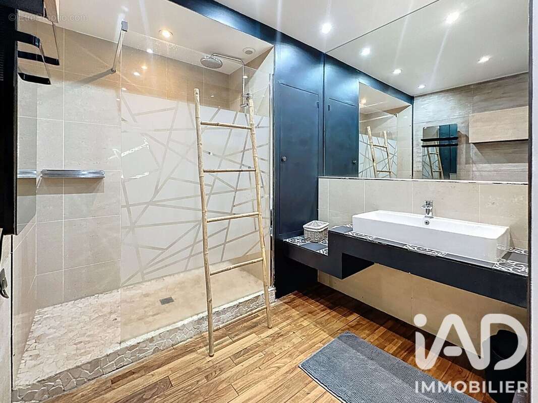 Commerce 312 m² à Aurillac  - photo 9