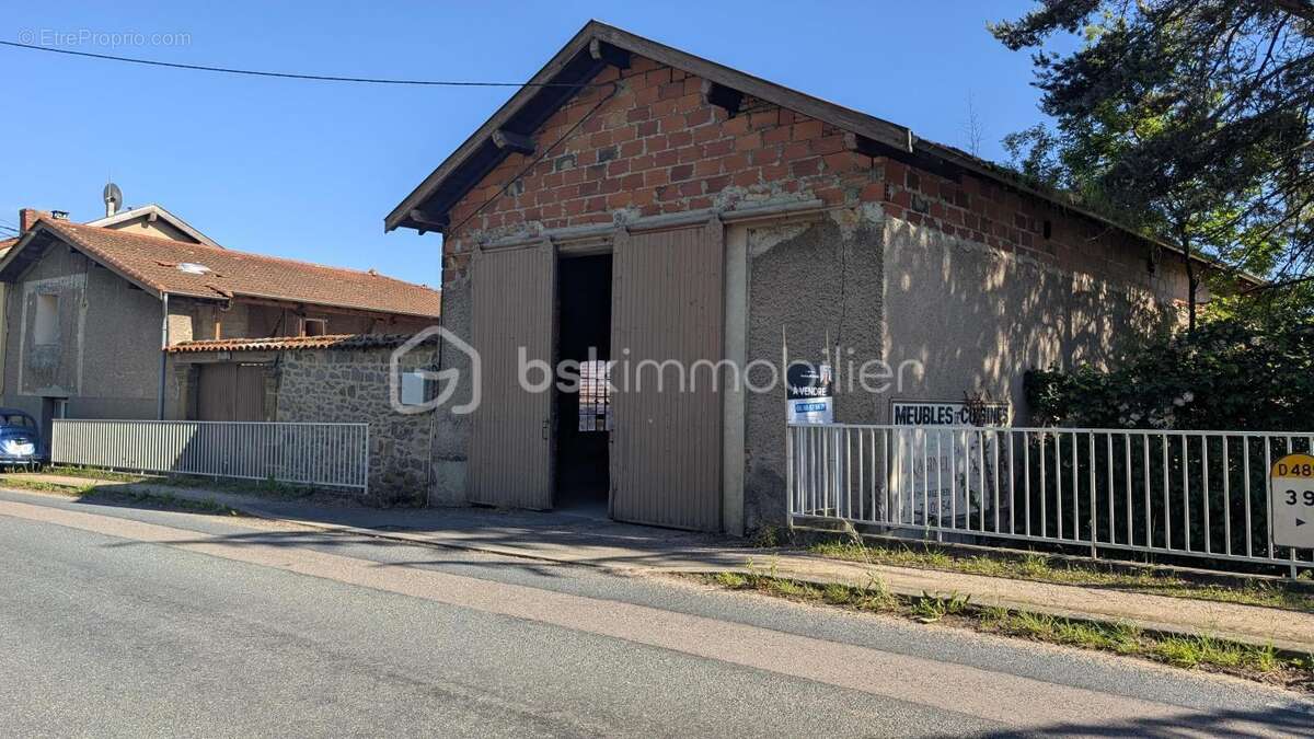Ferme en U - 138 m² habitables, 4 chambres, jardin et grange - photo 2
