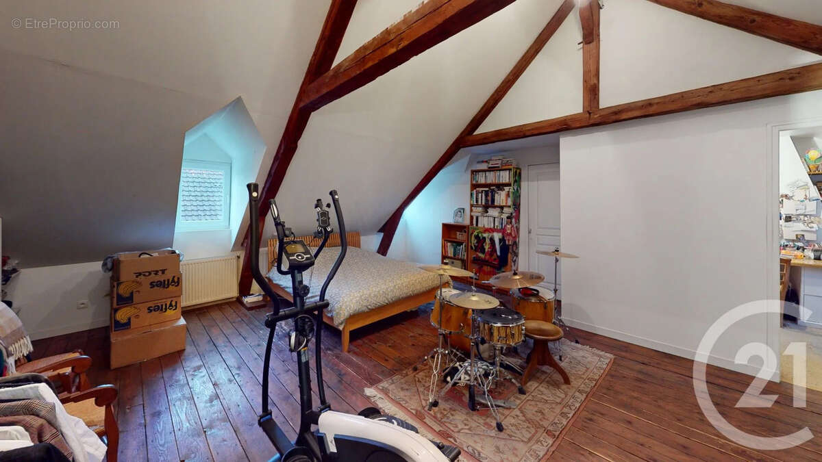 Maison à SAINT-QUENTIN