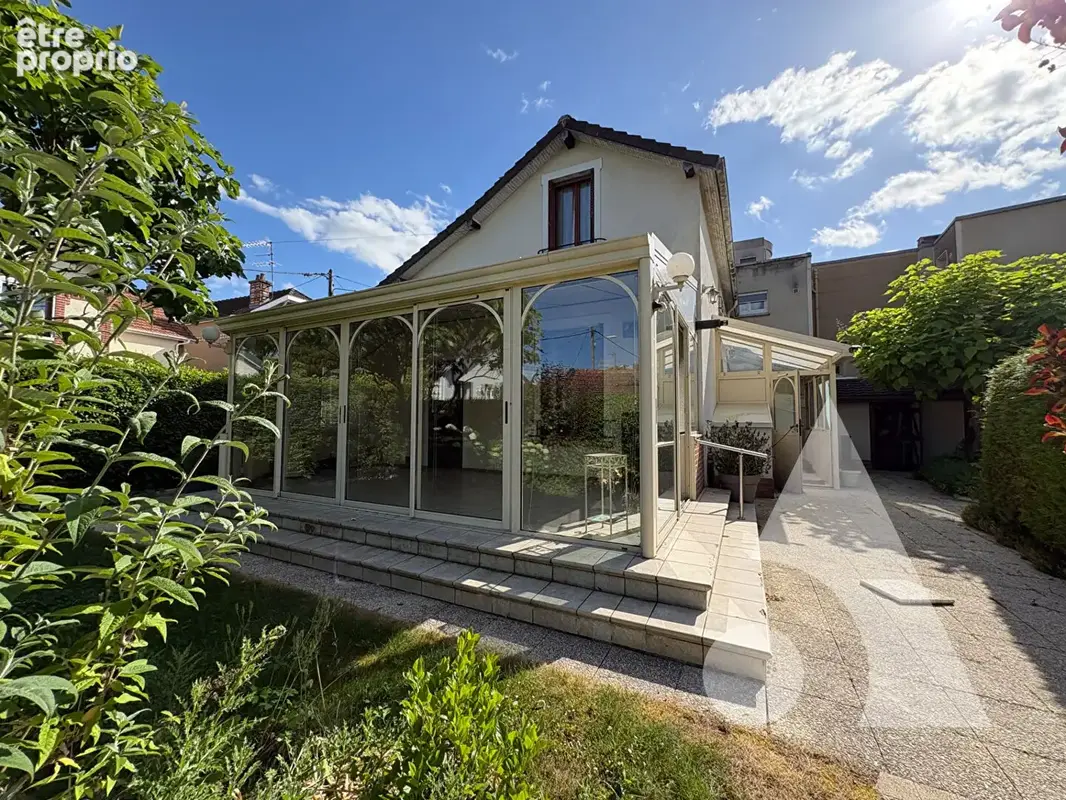 Maison à SAINT-JULIEN-LES-VILLAS