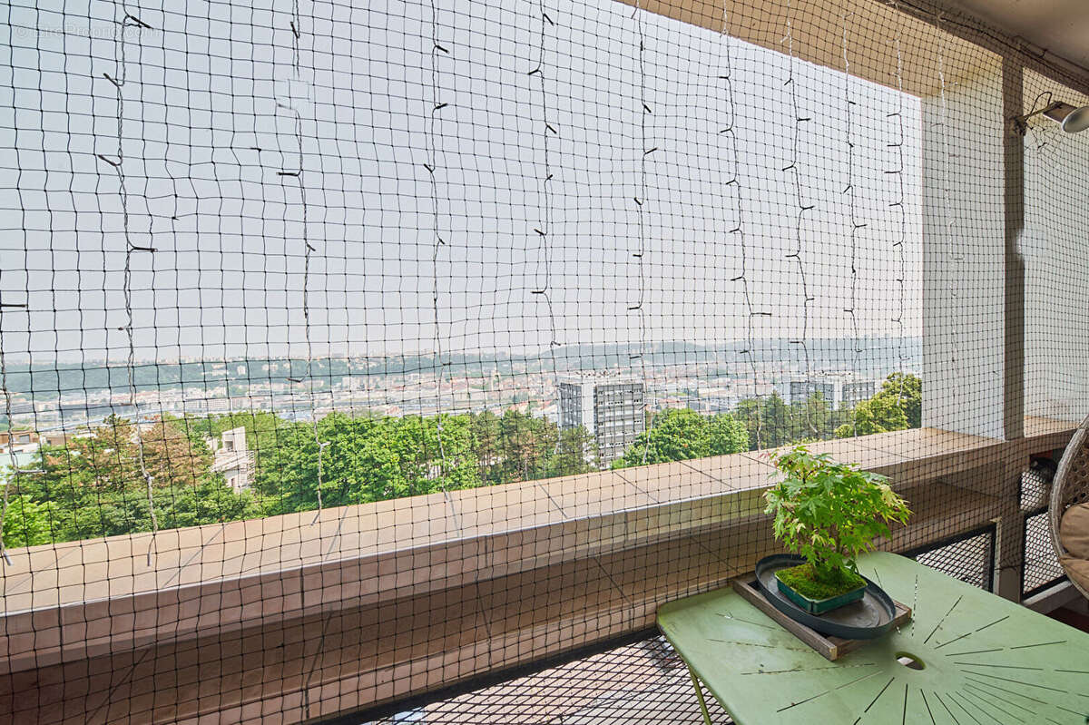 Appartement à LYON-9E