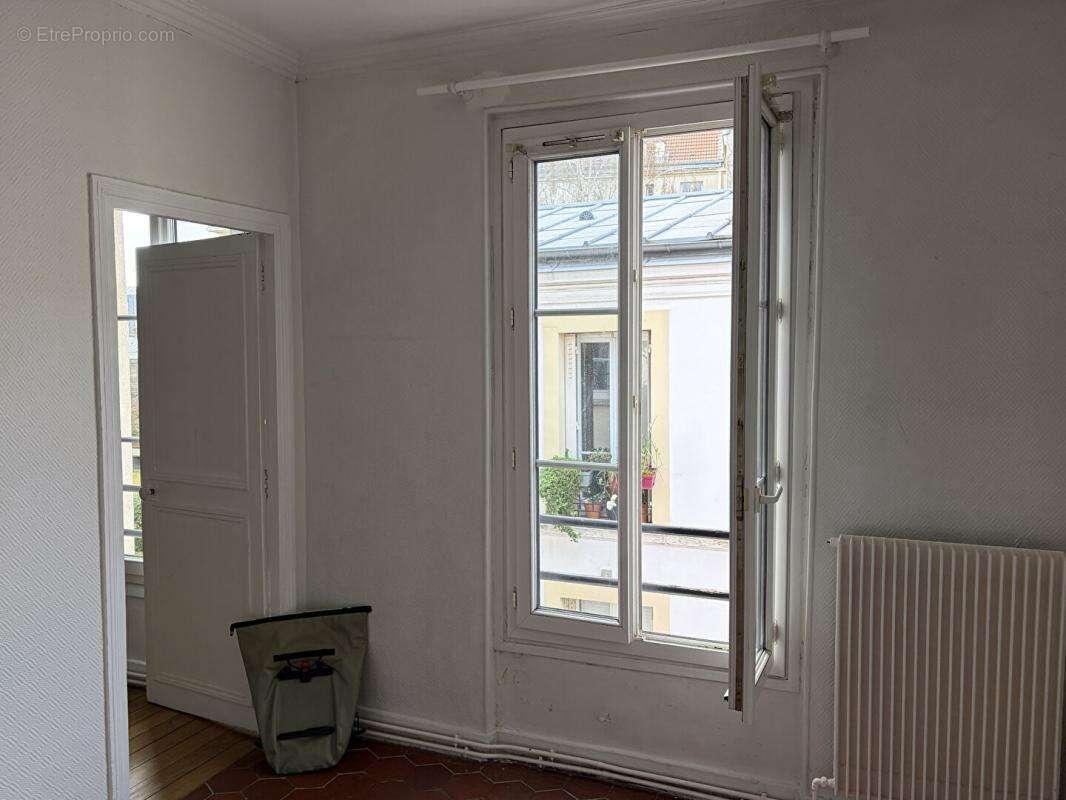 Appartement à PARIS-20E