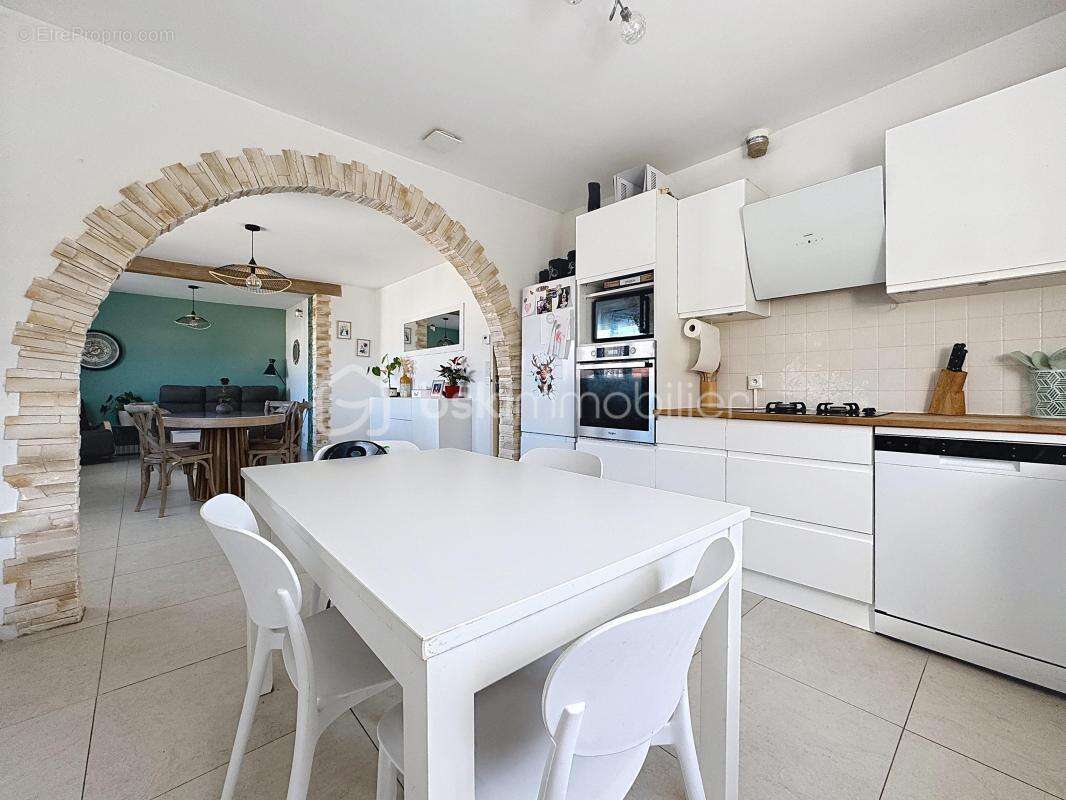 Maison à FENAY