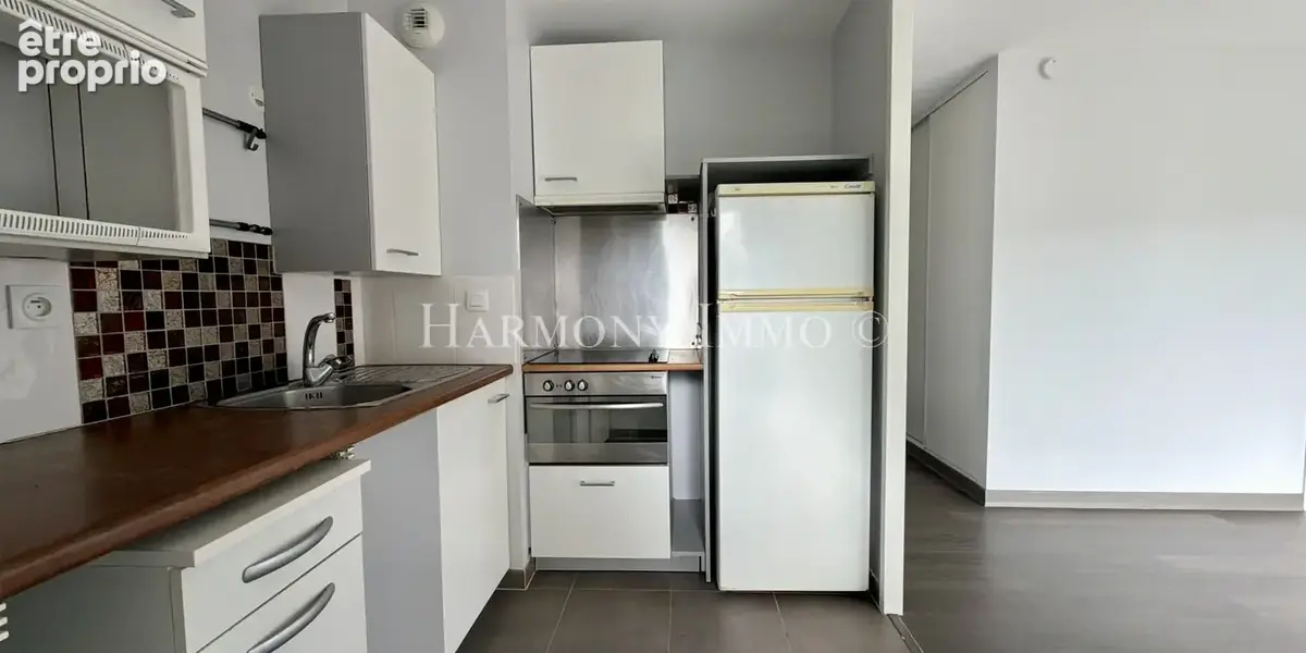 En exclusivité, T2 avec terrasse, parking, cave et local deux roues sécurisé - photo 8