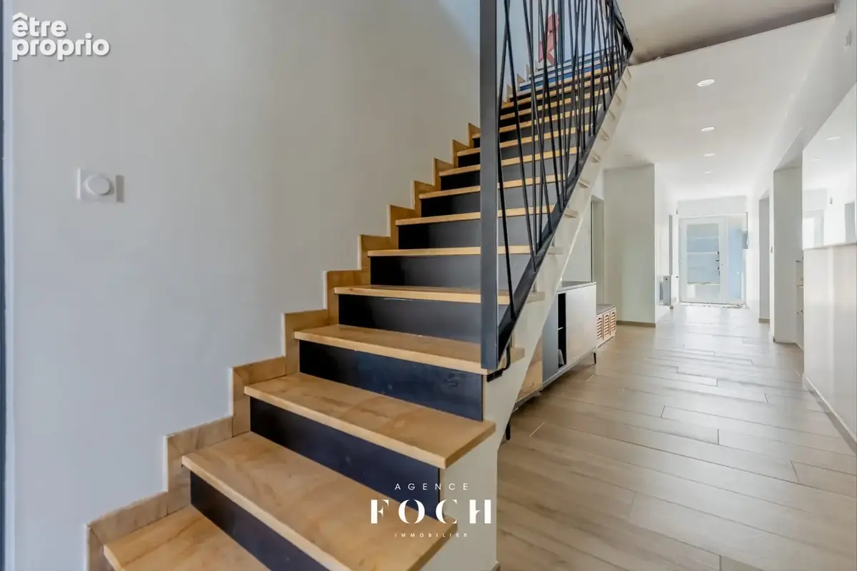 Maison 340 m² à Neuves-Maisons  - photo 8