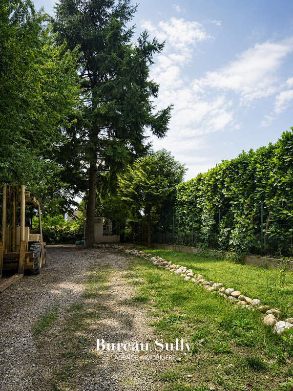 Beynost 01700 Maison 235 m2  Terrain 1296 m2 & dépendances TER 18 mn Gare Part Dieu - photo 17