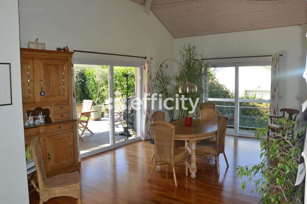 Maison 170 m² à Evian-Les-Bains  - photo 6