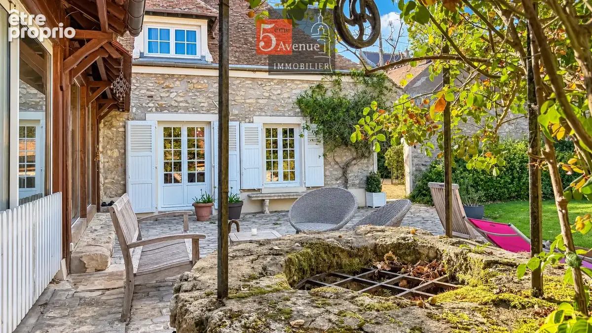 À vendre. Propriété ancienne en pierre de 400m2 avec piscine intérieure - photo 3
