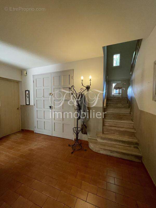 Maison à L'ISLE-SUR-LA-SORGUE