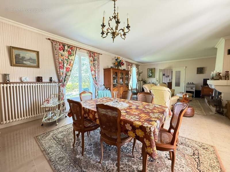 Maison à CHATELLERAULT