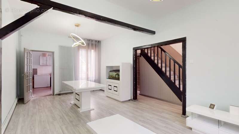 Maison à LONGLAVILLE