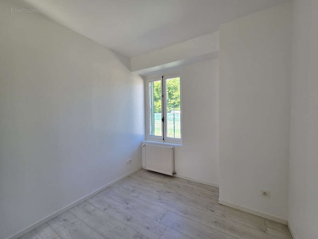 Appartement à LA CHAPELLE-SAINT-LUC