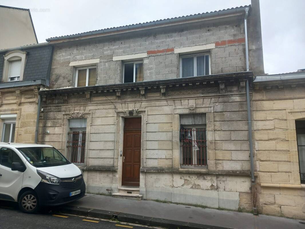 Appartement à BORDEAUX