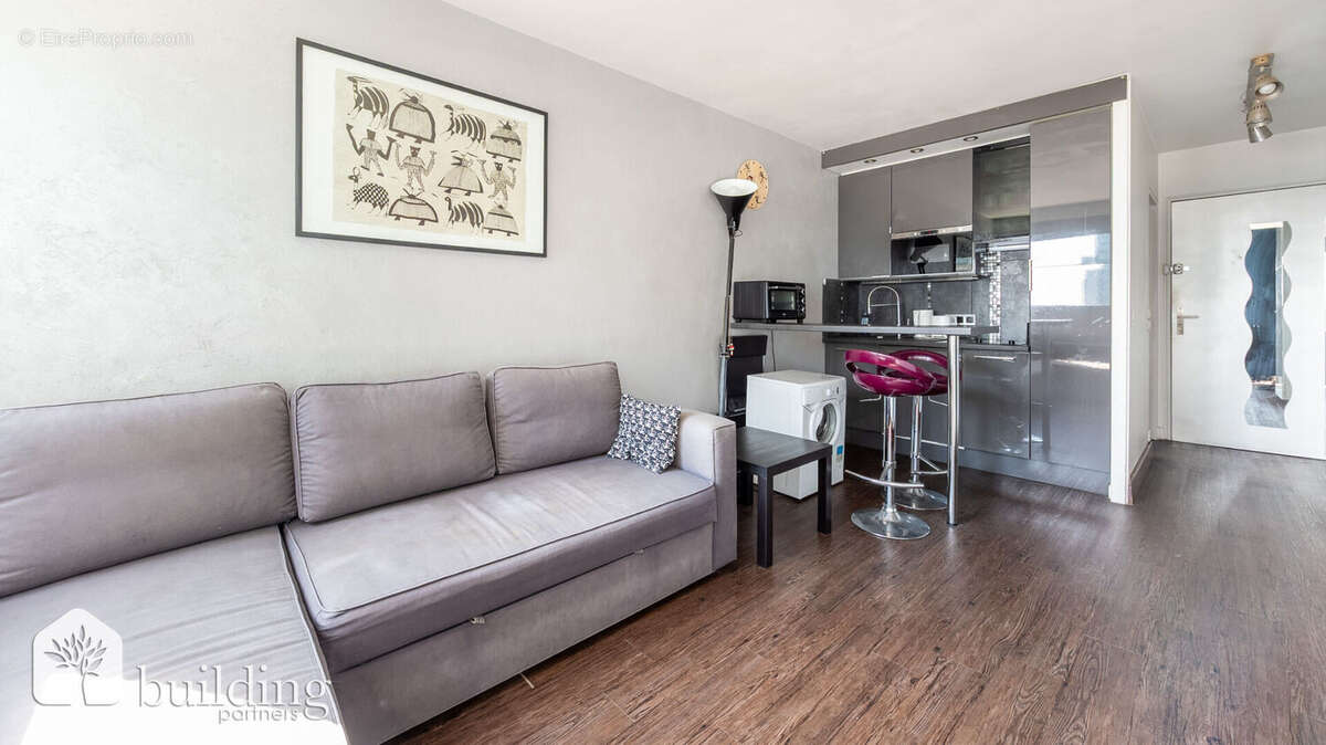 Appartement à COURBEVOIE
