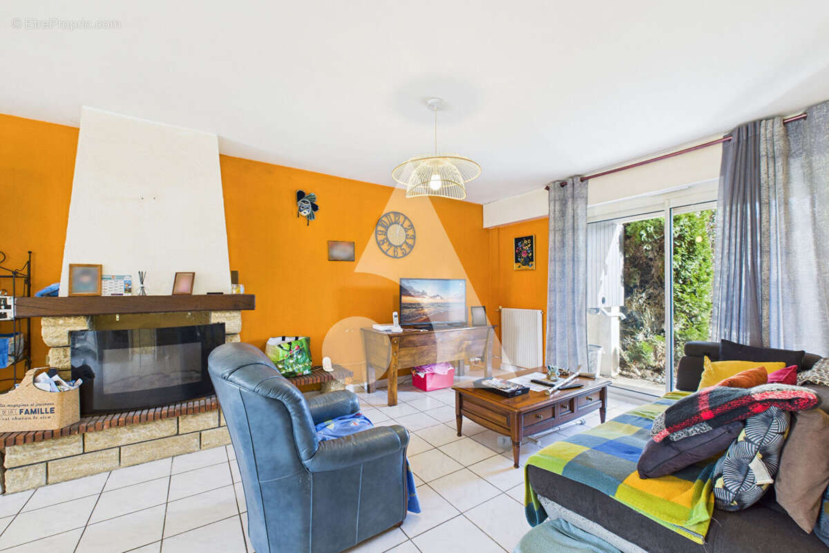 Maison familiale avec Jardin au calme - BOURG SOUS LA ROCHE - photo 4